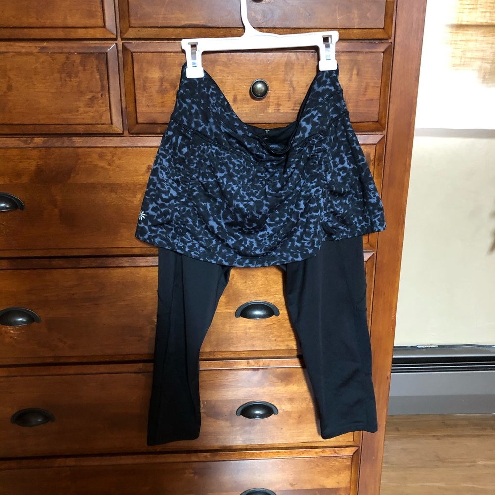 Athleta skirted capris